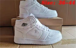 Nike Air Jordan 1 Mid Triple White